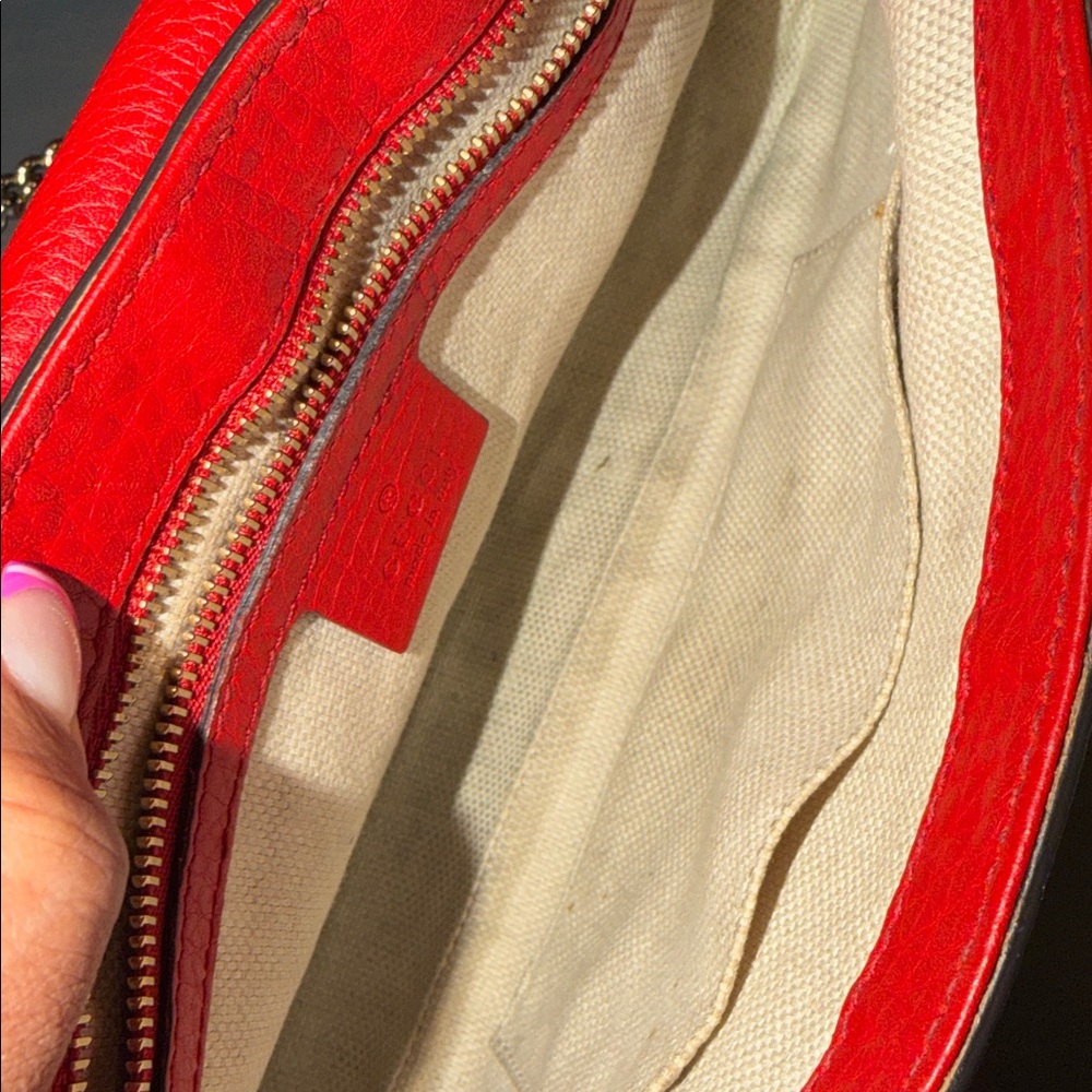 Gucci Scarlet Leather OTS Bag with Gold Chain - Picture 4 of 17